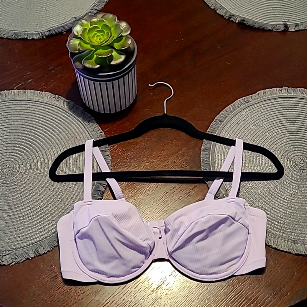Shade & shore lavender Heavy support underwire padded bikini top great condition